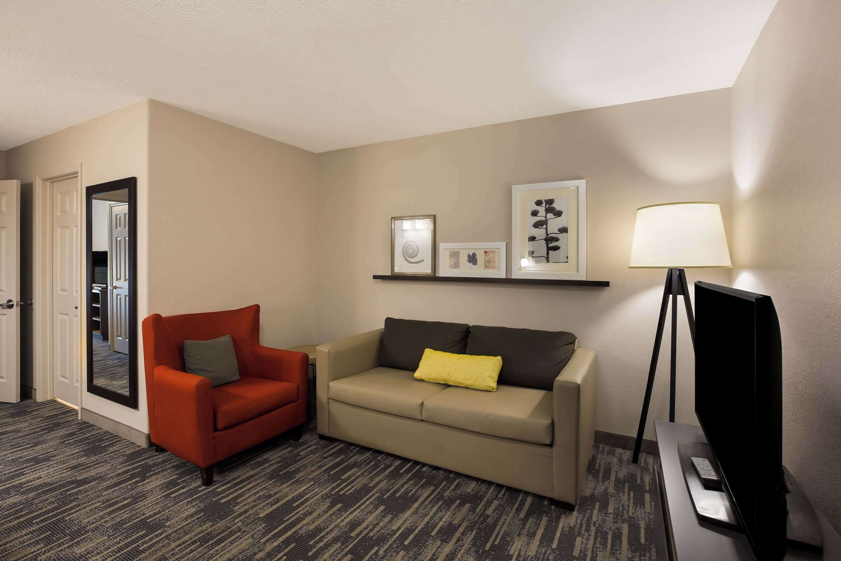 suite, 1 bedroom, non smoking | 1 bedroom, in-room safe, desk, iron/ironing board