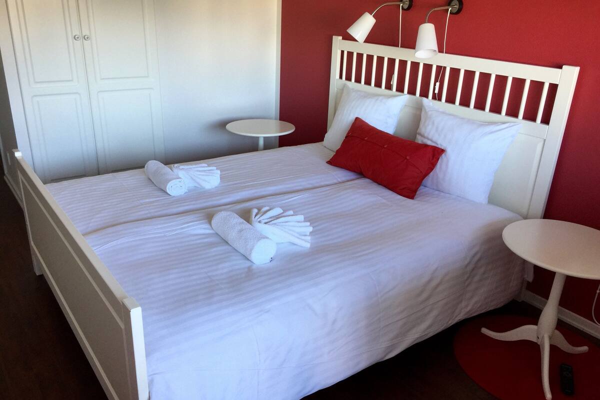 Phòng đôi, ban công