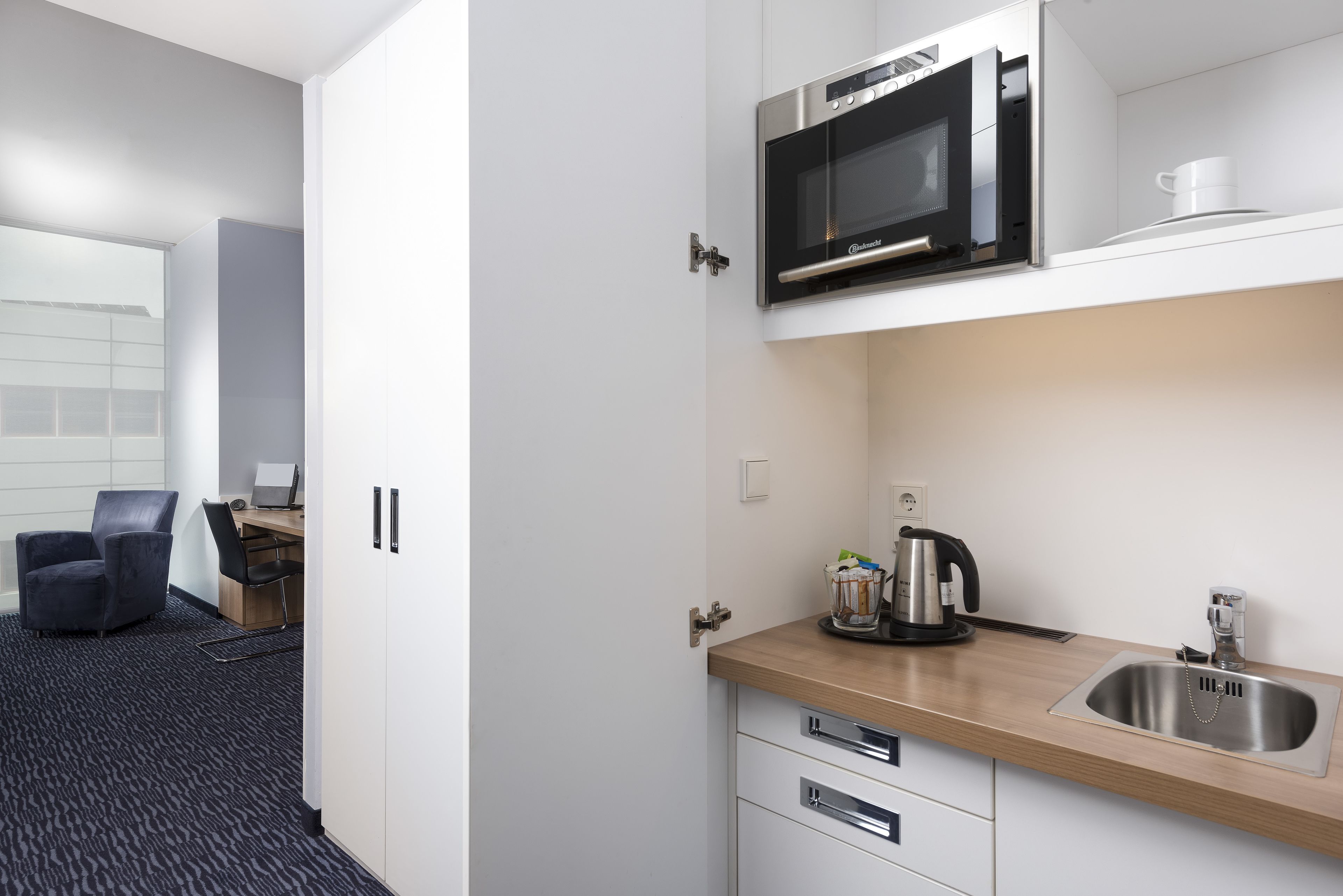 suite | room amenity