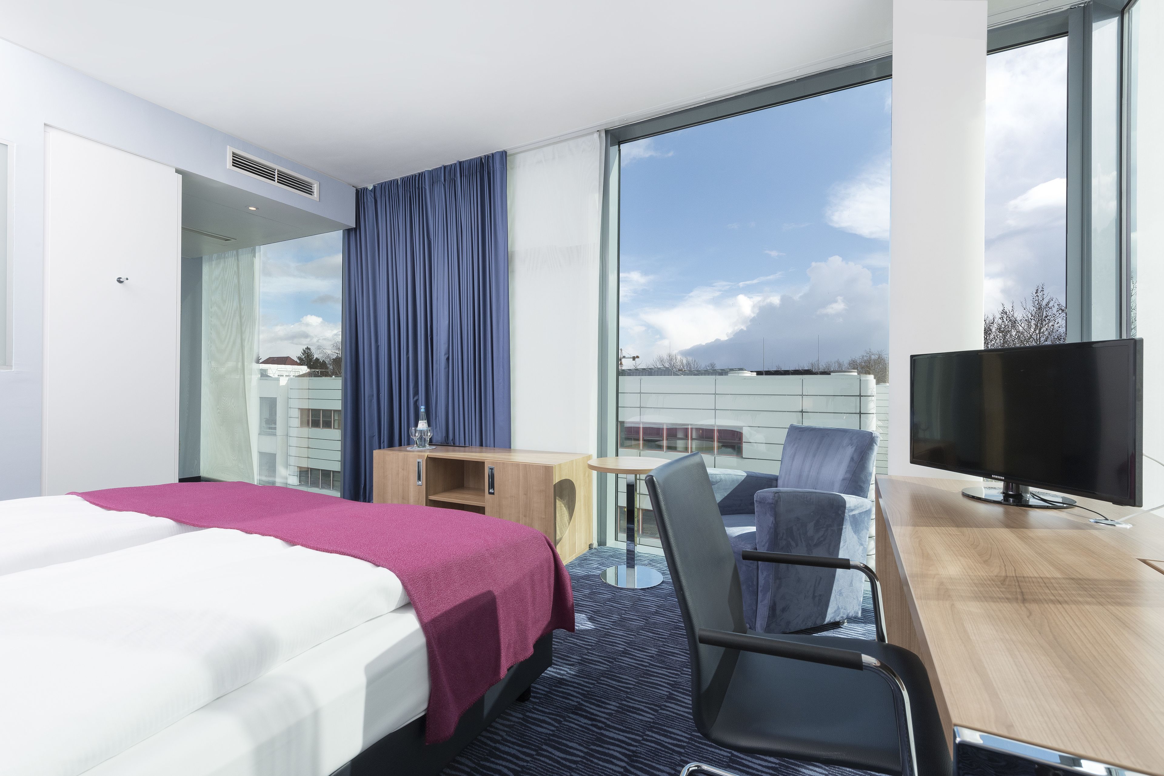 superior twin room | 1 bedroom, hypo-allergenic bedding, minibar, in-room safe