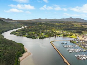 المنشأة من الخارج