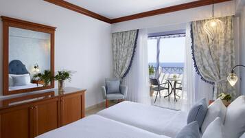 Superior Room, Sea View | 1 bedroom, free minibar, in-room safe, desk
