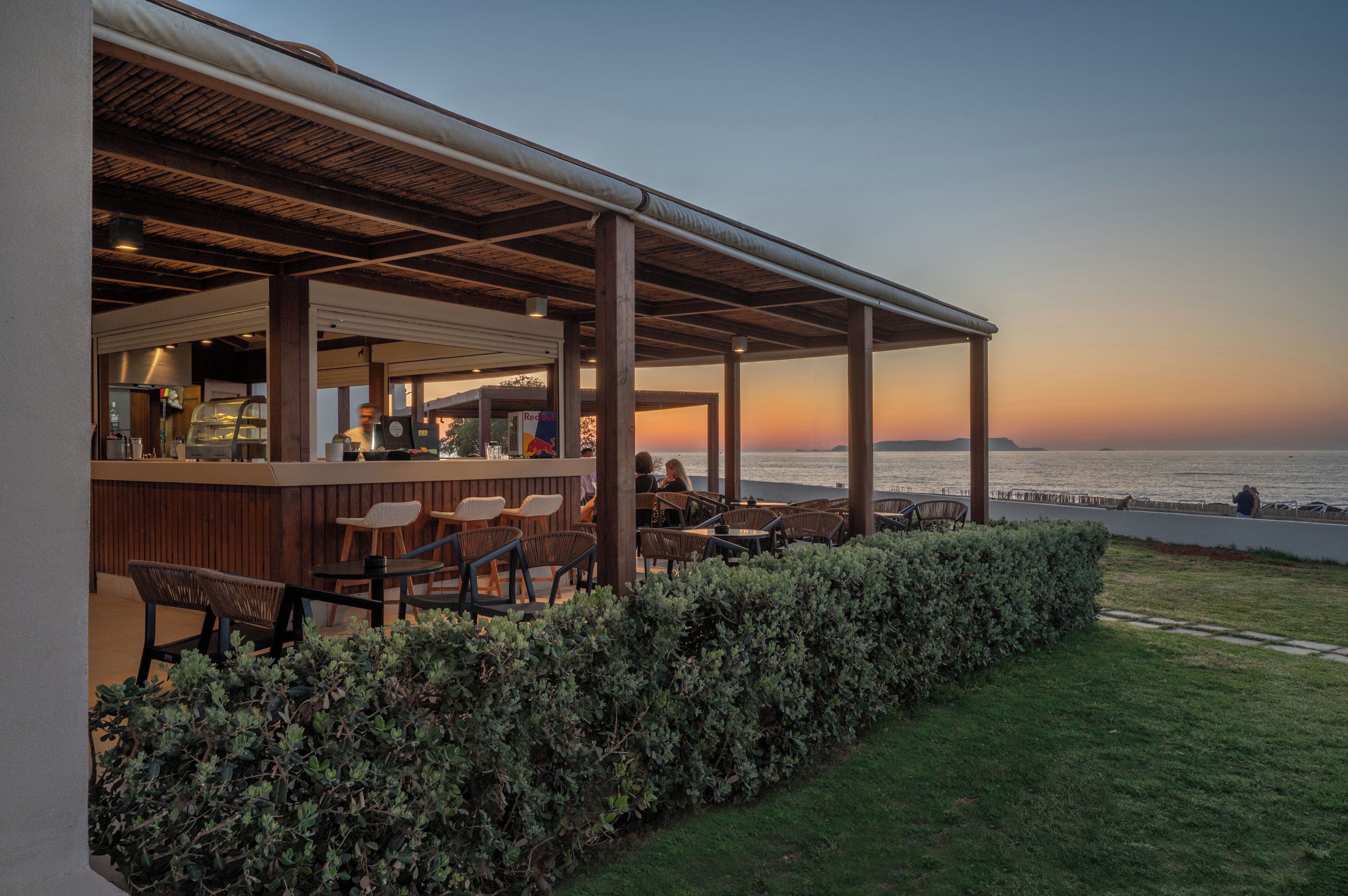 Poolside bar