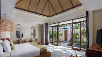 Vila Khas, 1 kamar tidur, kolam renang pribadi (Special Opening Deals) | 1 kamar tidur, minibar, brankas, dan meja kerja