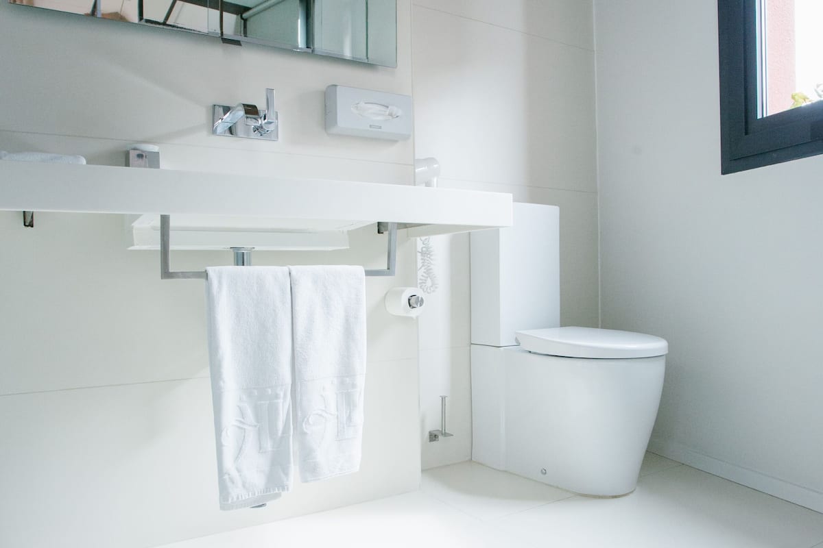 suite eros | bathroom | hair dryer, dressing gowns, slippers, towels