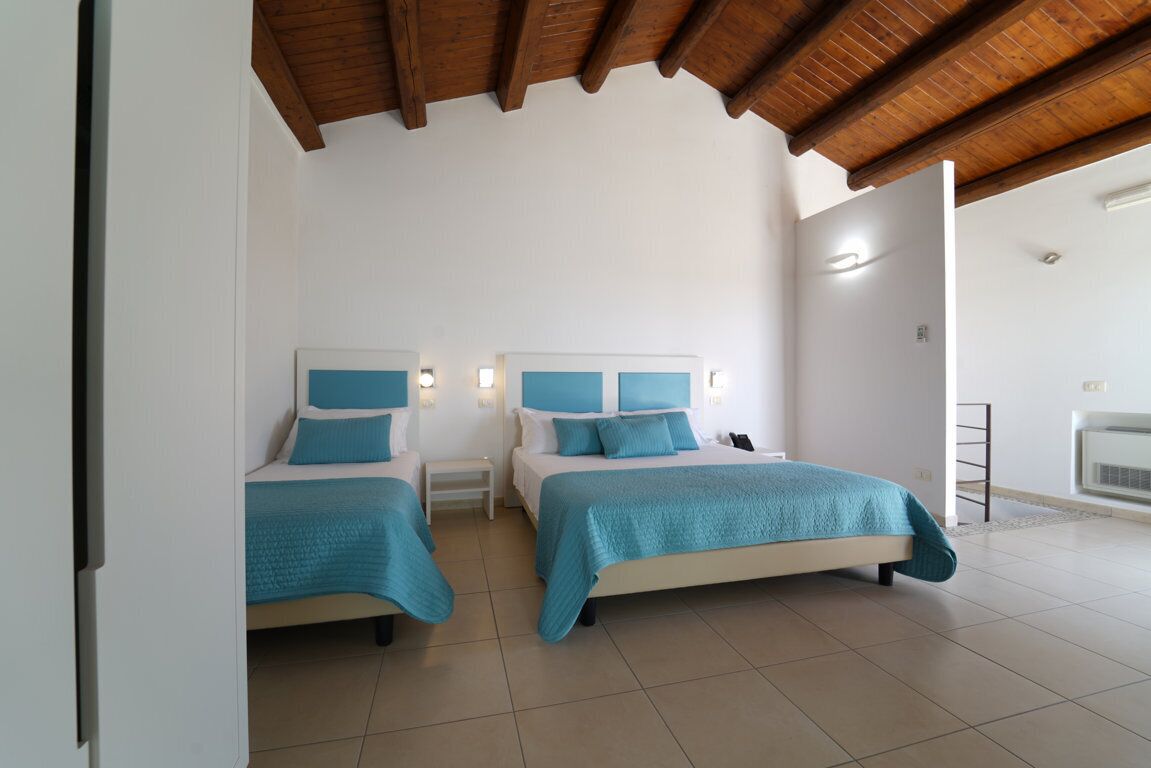 junior suite, 2 bedrooms | hypo-allergenic bedding, minibar, in-room safe, individually decorated