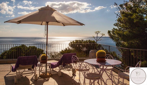 Penthouse, 2 Bedrooms, Jetted Tub, Sea Facing | Terrace/patio