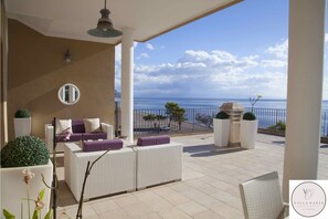 Penthouse, 2 Bedrooms, Jetted Tub, Sea Facing | Terrace/patio