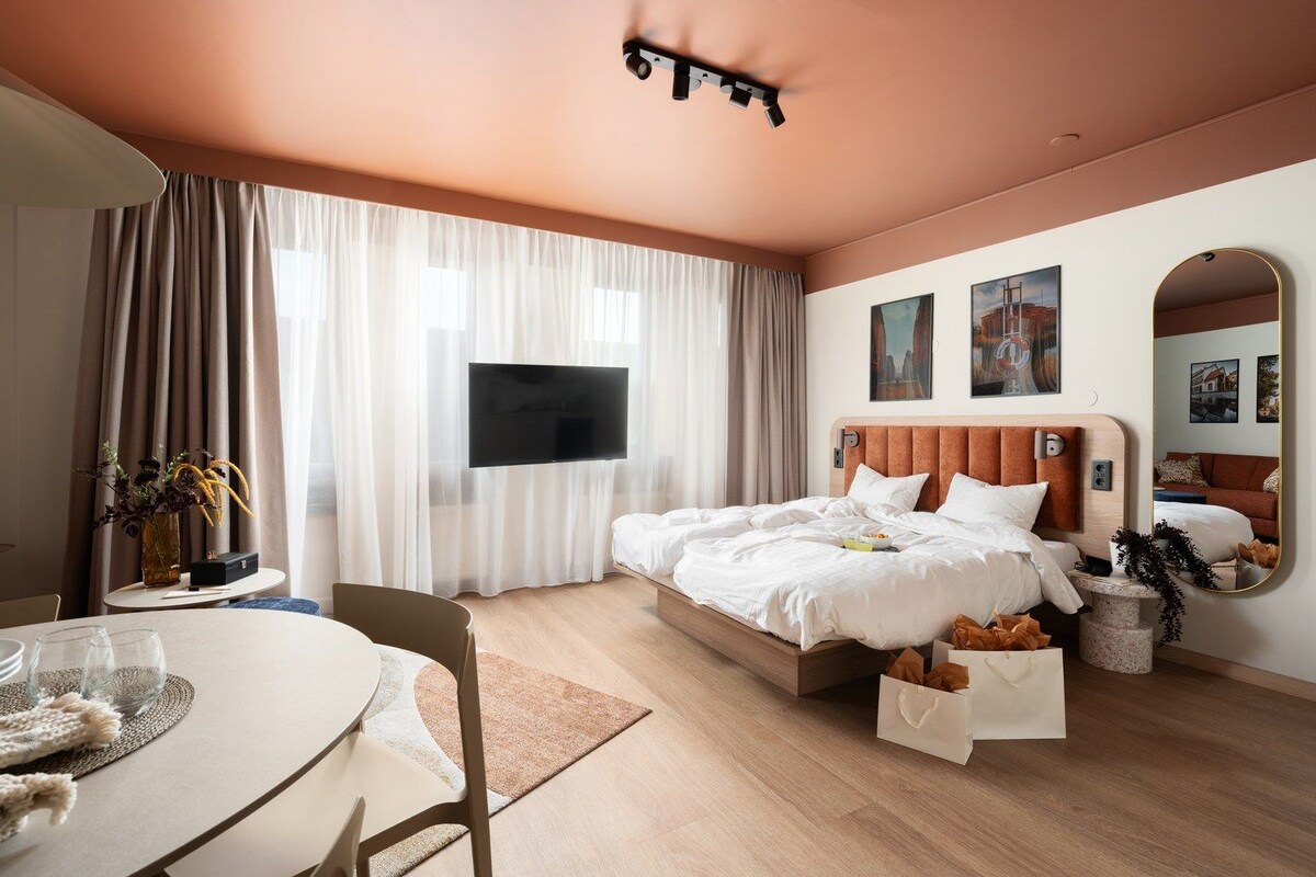Estudio, 1 cama de matrimonio con sofá cama | Cortinas opacas y sistema de insonorización