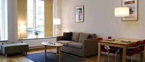 Una televisión de pantalla plana