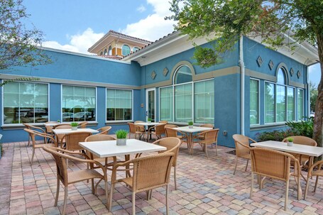 Hilton Garden Inn Lake Buena Vista Orlando - Image 16