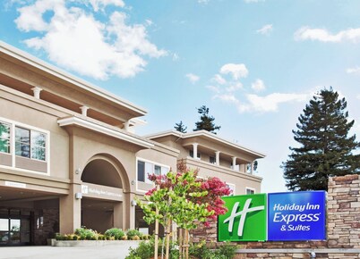 Holiday Inn Express Hotel & Suites Santa Cruz by IHG