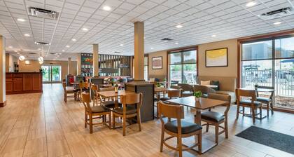 Comfort Inn & Suites Crestview South