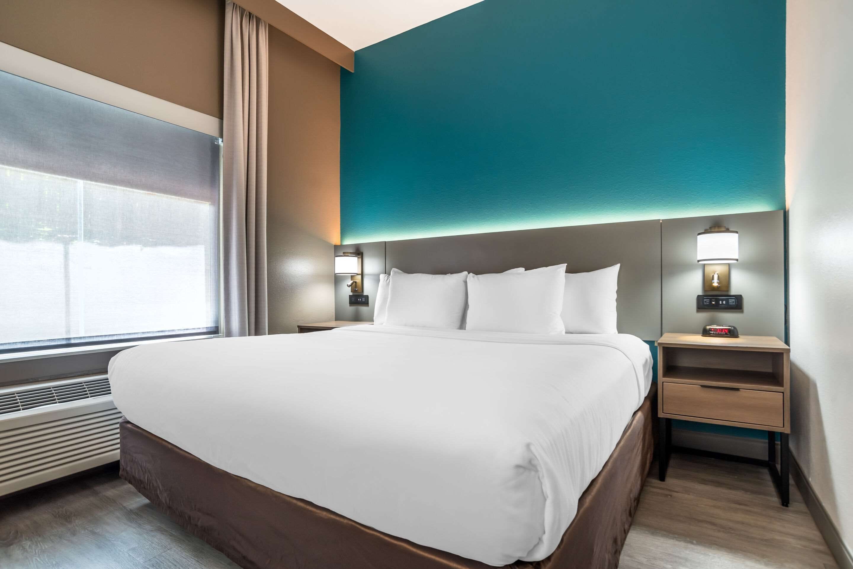 room, 1 king bed, accessible, non smoking | desk, iron/ironing board, free cots/infant beds, rollaway beds