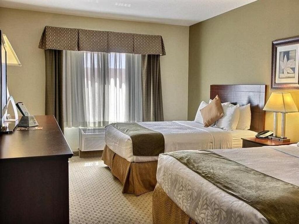 Decoración personalizada, muebles diferentes y cortinas blackout 
