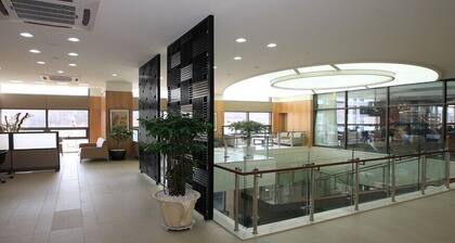 Ramada by Wyndham Dongtan Hotel