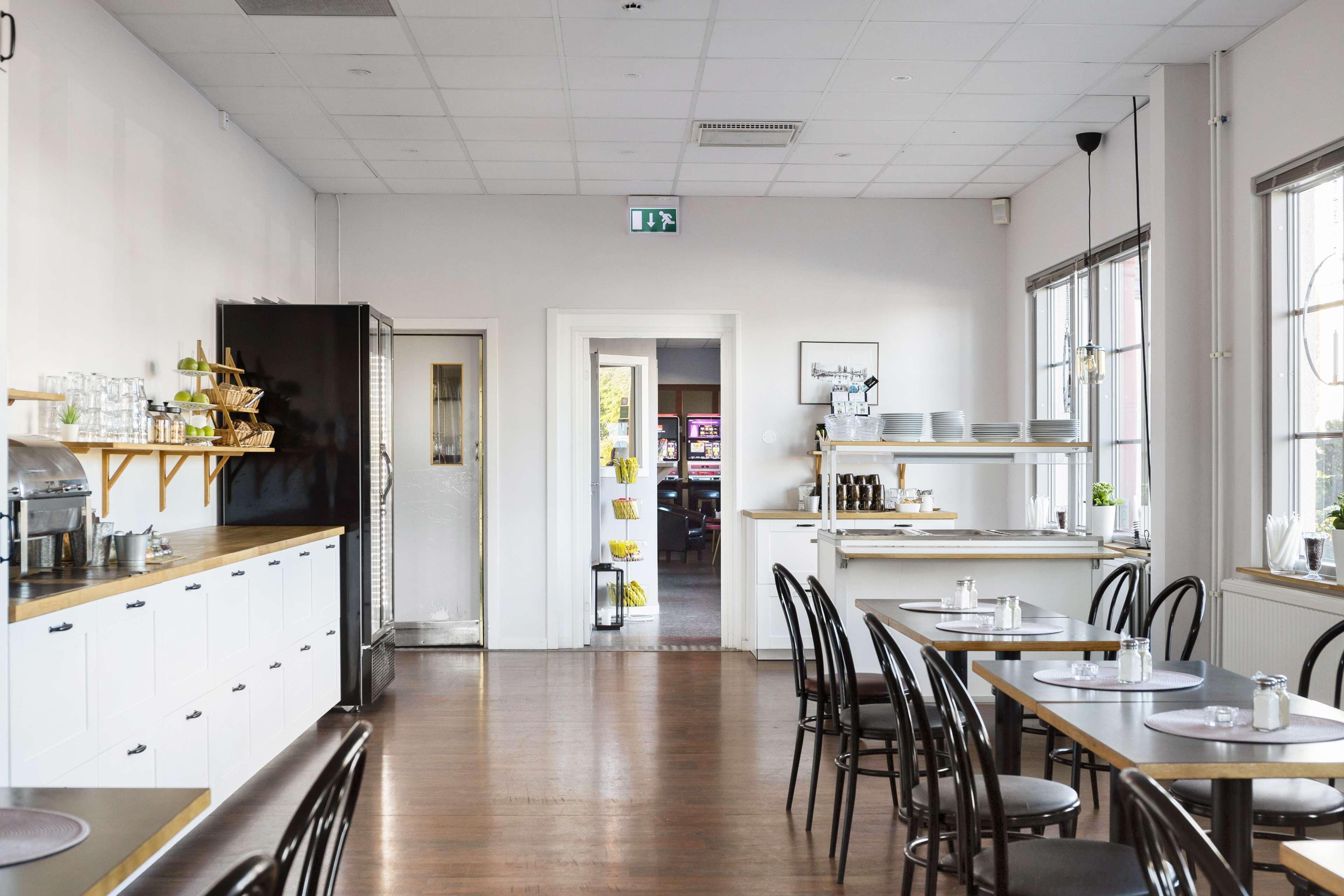 包含每日自助早餐