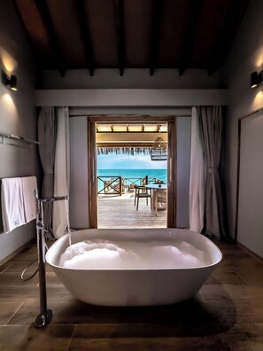 Interior - Bawe Tropical Island (Bawe Island)