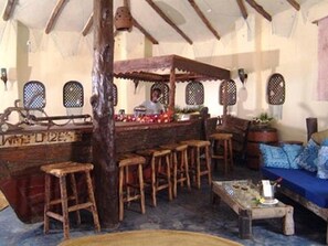 Bar (on property) - Bawe Tropical Island (Bawe Island)