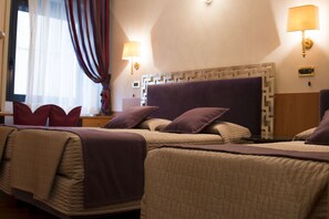 Minibar, in-room safe, blackout drapes, free WiFi - Hotel Europa (Verona)