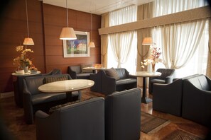 Lobby sitting area - Hotel Europa (Verona)