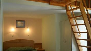 Studio | In-room safe, free WiFi