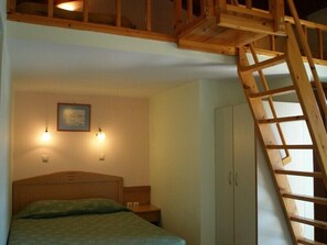 Studio | In-room safe, free WiFi - Alonia Studios & Maisonettes (Nafplio)