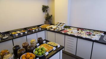 Sarapan bufet setiap hari (TRY 12 seorang)