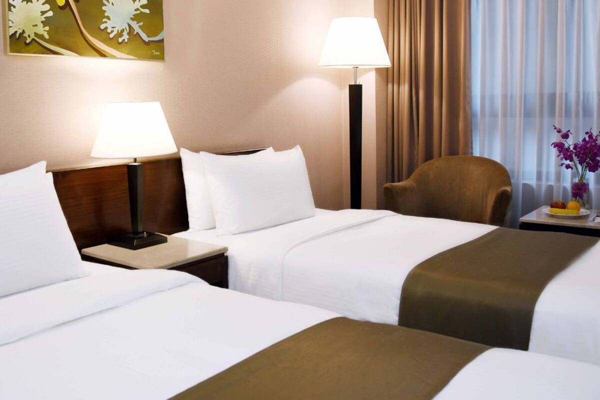Elite Twin Room | In-room safe, desk, blackout curtains, iron/ironing board (on request)