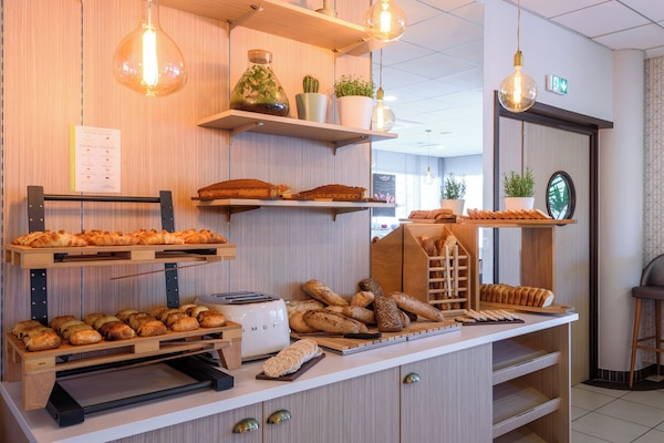 Päivittäinen buffetaamiainen (17 EUR per henkilö)