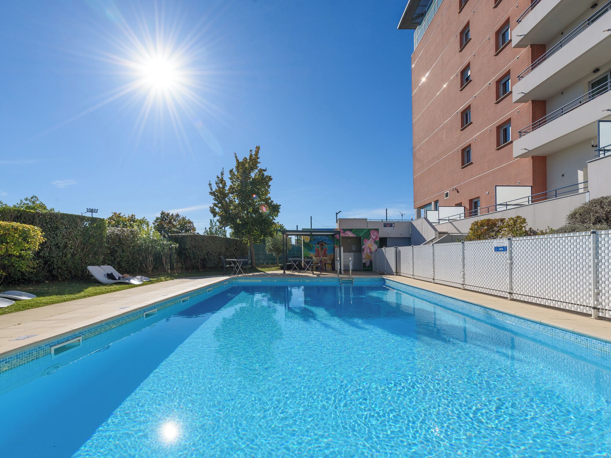 Piscine extérieure (ouverte en saison)