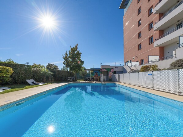 Sesongbasert utendørsbasseng