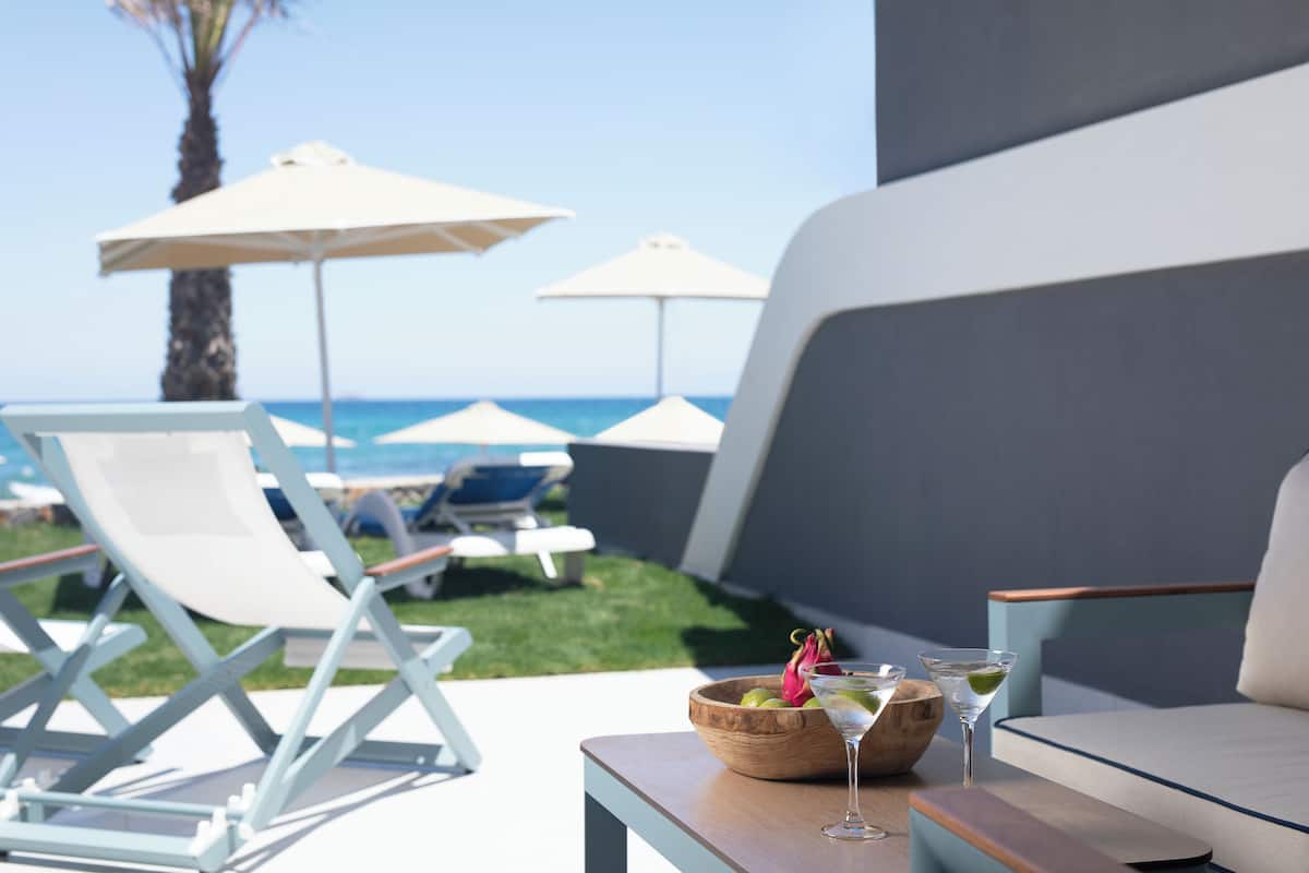 Superior Beach Front Bungalow