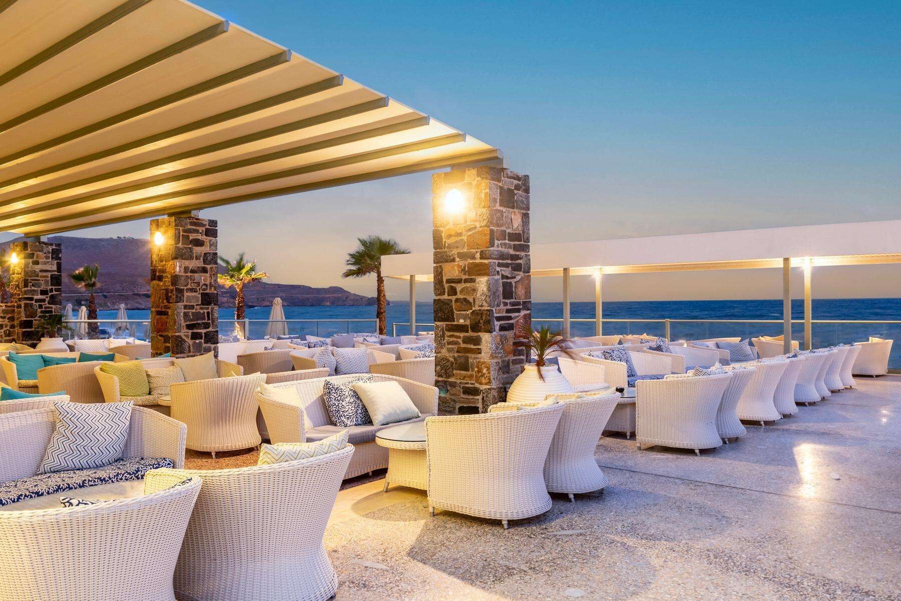 3 bares o lounges, bar junto a la alberca 