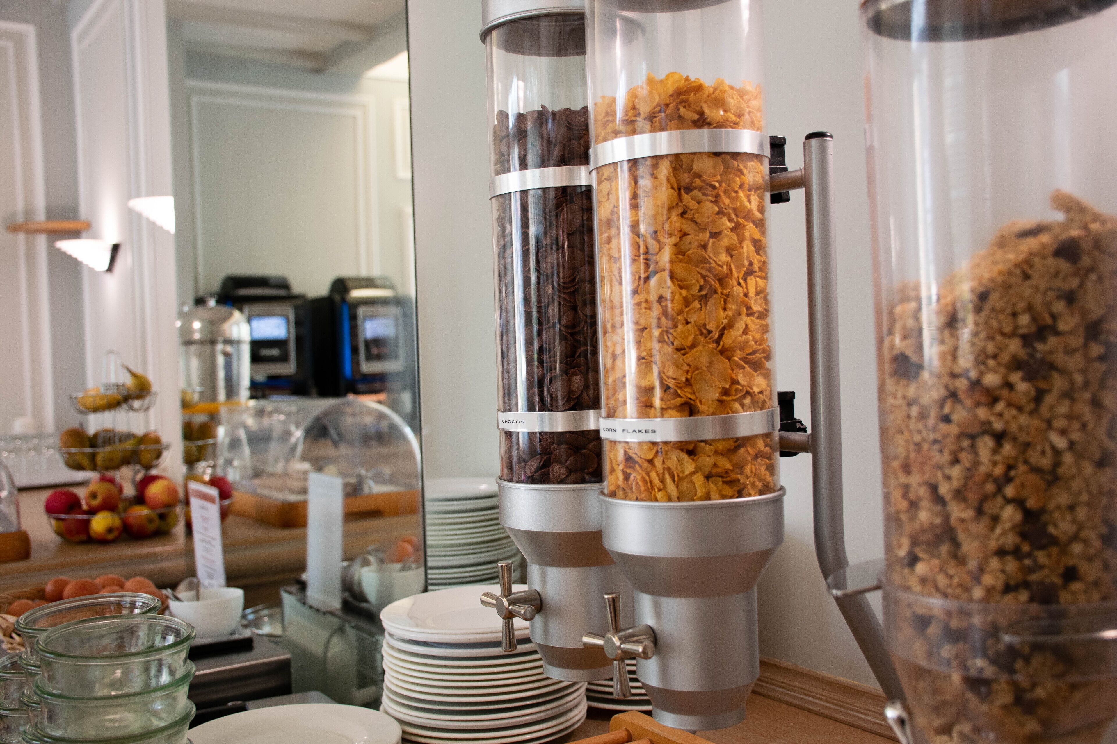 daily buffet breakfast (eur 15 per person)