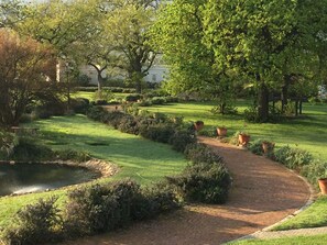 Standard Room, 1 Katil Ratu (Queen) | Pemandangan dari bilik