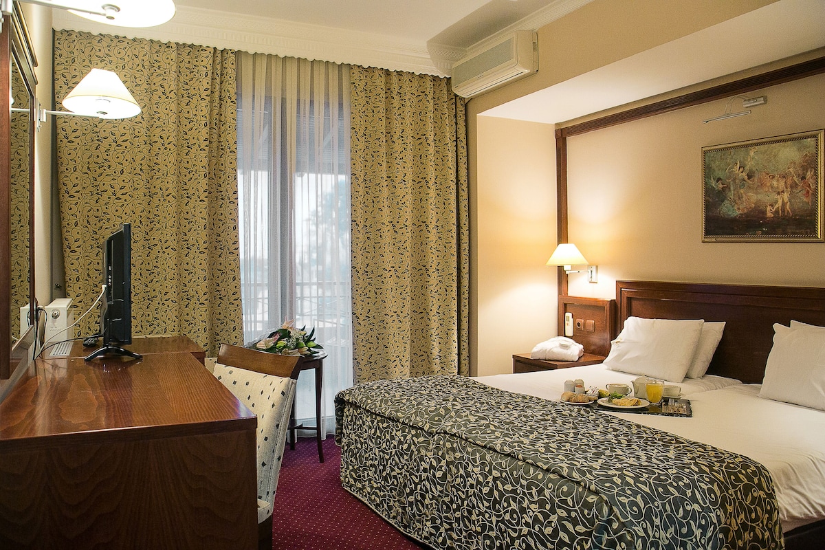 In-room safe, desk, blackout curtains, soundproofing
