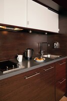 冰箱、微波炉、洗碗机、茶具/咖啡用具