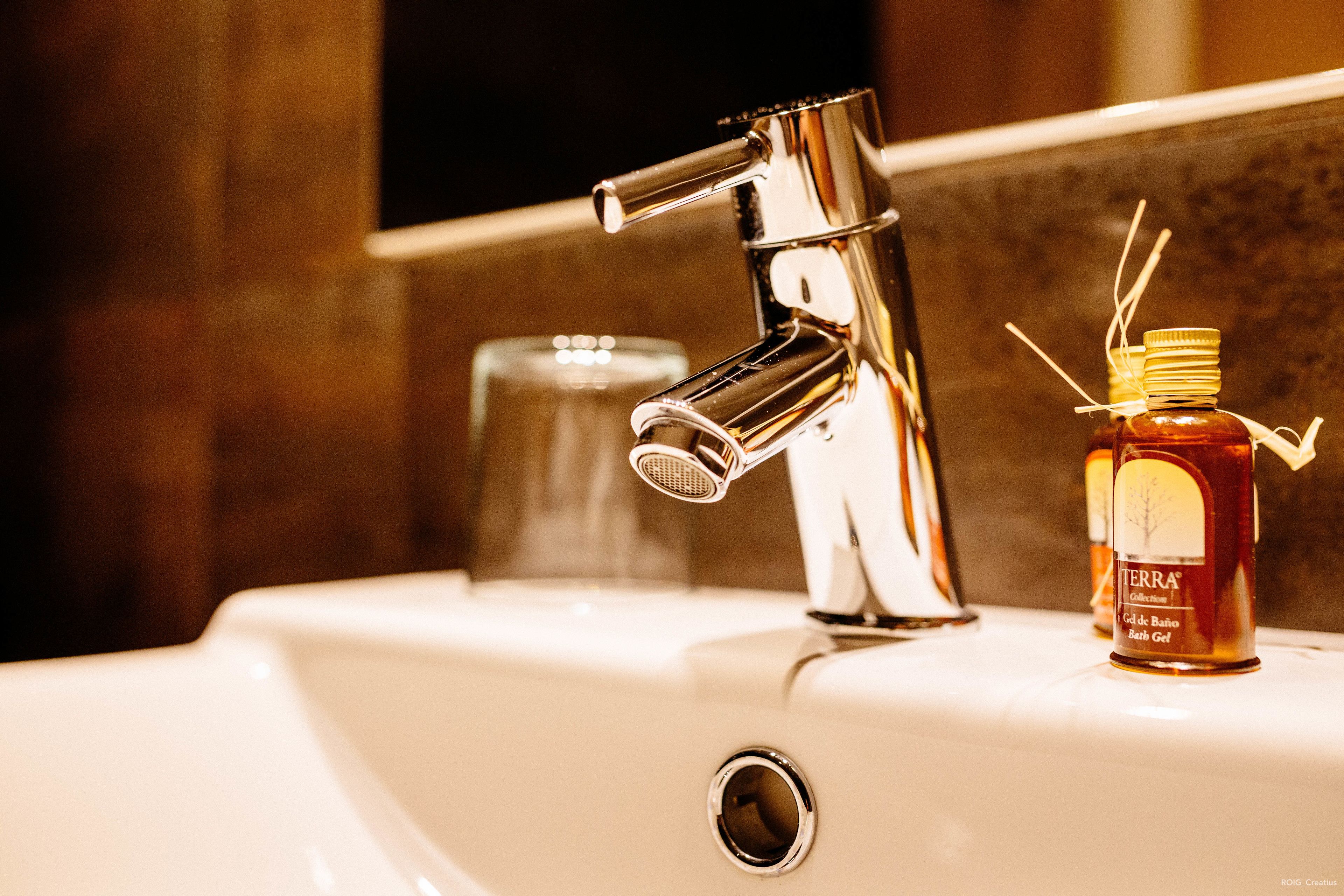 standard room, balcony | bathroom | bathtub, free toiletries, hair dryer, towels