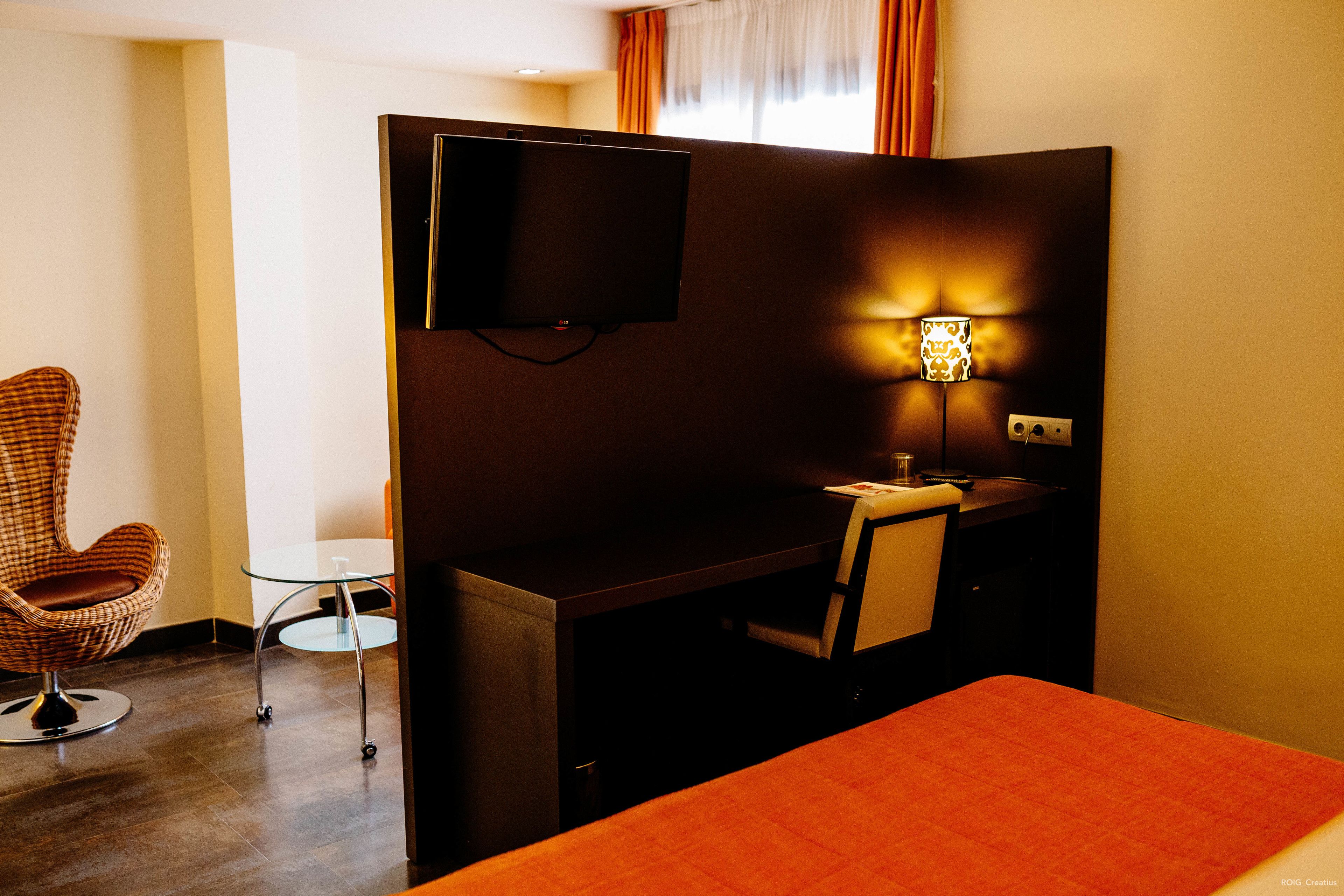 superior room | minibar, in-room safe, desk, free wifi