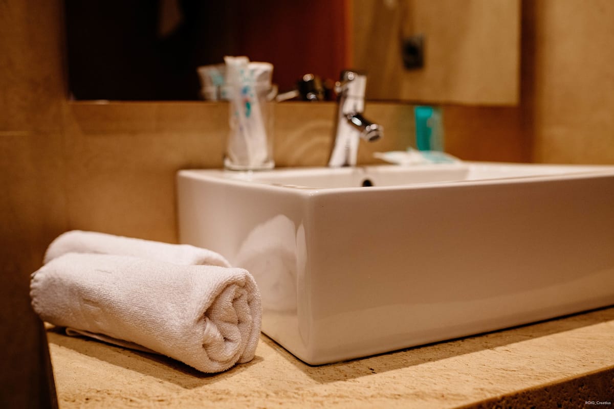 superior room | bathroom sink