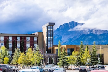 Hotel exterior and entrance at Stoney Nakoda Resort & Casino