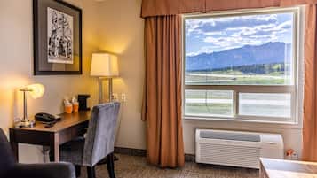 Room, 1 King Bed, Mountain View | View from room