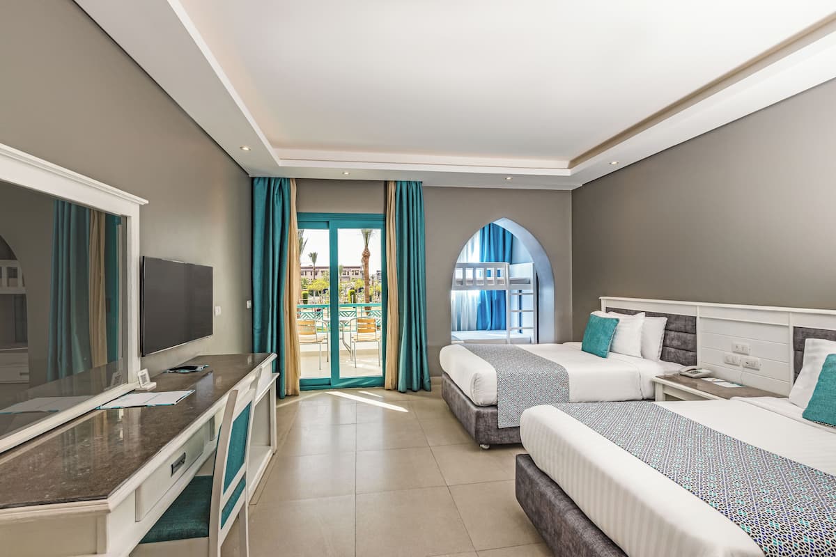 Kamar Keluarga | 1 kamar tidur, minibar, brankas, dan meja kerja