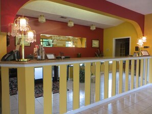 Lobby - Golden Manor Inn & Suites (Muldraugh)