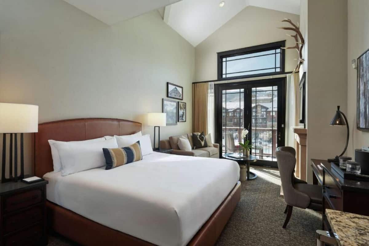 Premium bedding, pillowtop beds, in-room safe, iron/ironing board