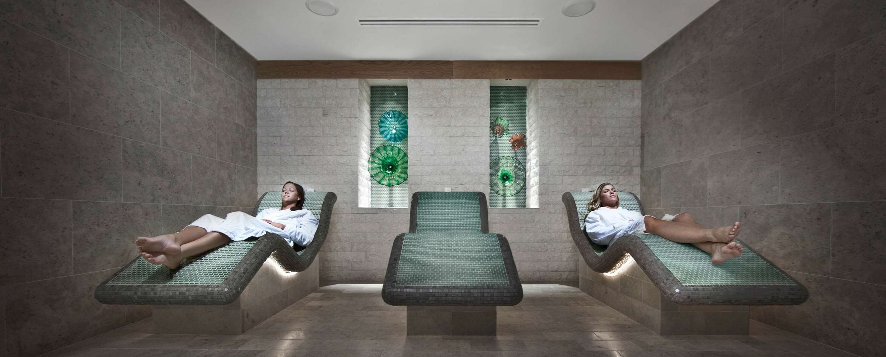 Couples treatment rooms, steam room, body treatments, aromatherapy