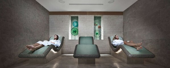 Salle de soins pour les couples, bain de vapeur, soins du corps