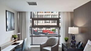 Studio Suite, 1 Queen Bed, Accessible (Junior Deluxe) - Blue Angel Hotel NYC (New York)