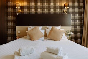 Appartement Supérieur - 4 personnes | In-room safe, desk, soundproofing, iron/ironing board